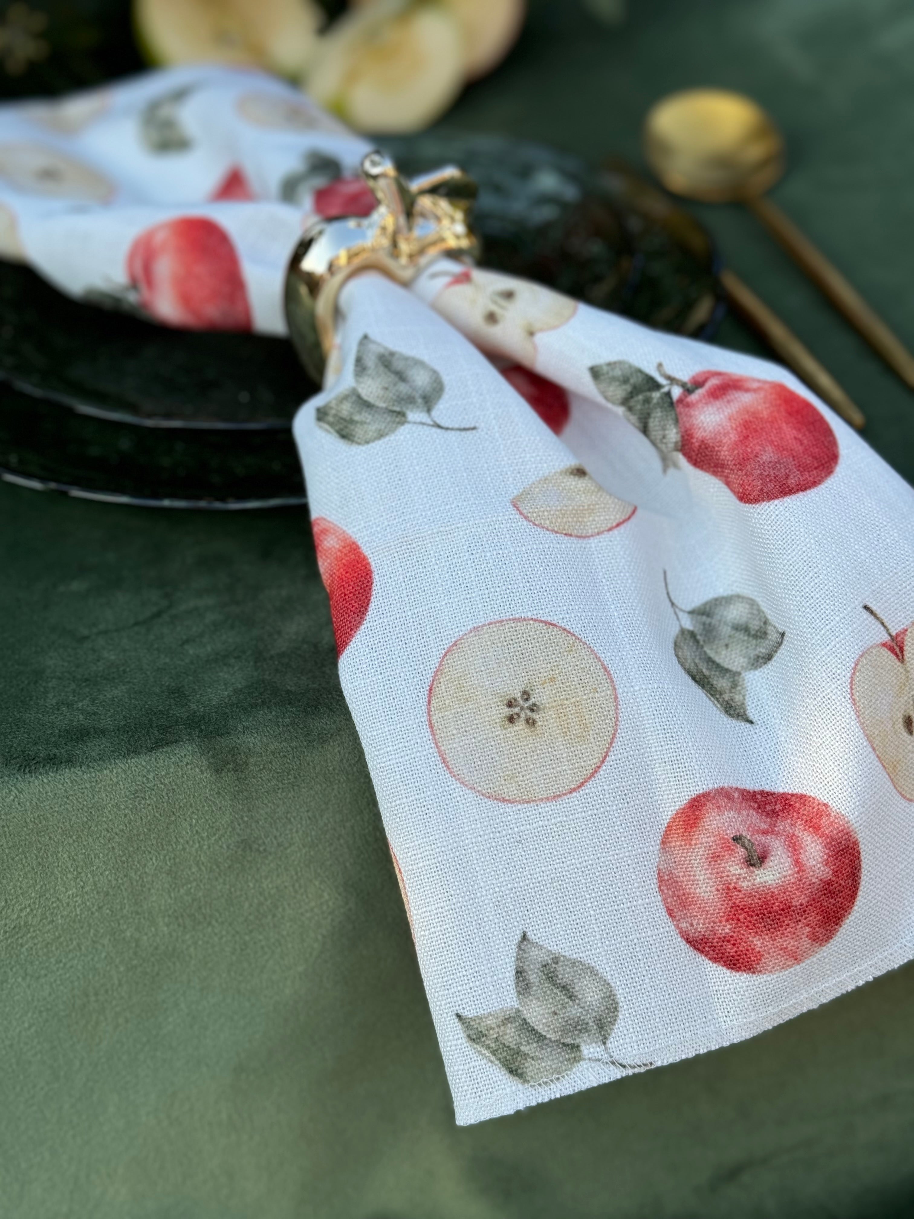 NEW! Apple Napkin (pack of 6)