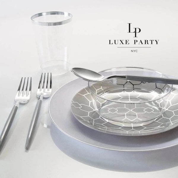 https://www.elegancetableware.com/cdn/shop/products/luxe-12-oz-clear-plastic-silver-cups-20-01-gray-and-round-onces-all-blue-blush-square-settings-tumblers-party-nyc-874_cf13faeb-b32f-4513-9b47-b4690801f739_grande.jpg?v=1693923989